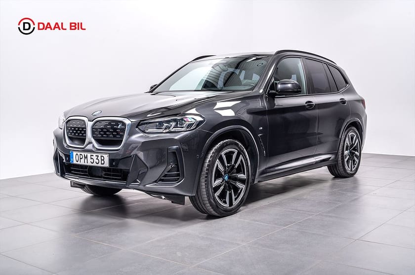 Bild 3 av BMW iX3 286HK M-SPORT PANO B-KAM NAVI SKINN RATTVÄRME