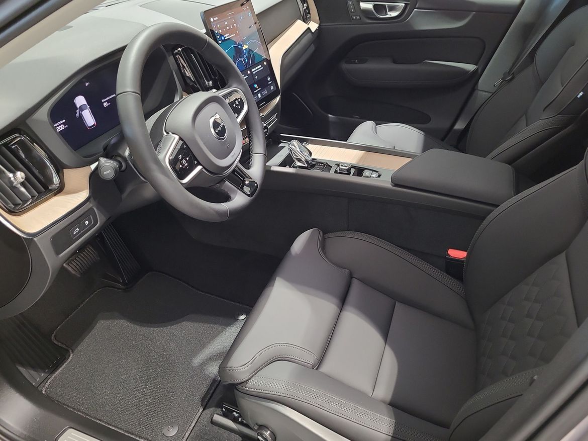 Bild 2 av 6 på bilen