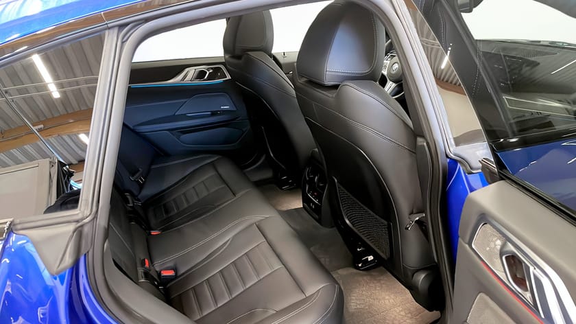 Bild 5 av BMW i4 M50 xDrive Gran Coupé Fully Charged Glastaklucka H/K Drag Läder Elstol Head Up