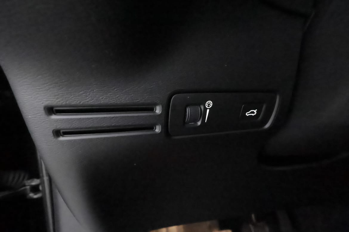 Volvo XC40 2020 - miniatyr 12