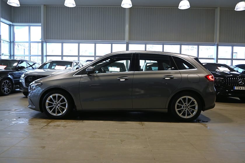 Bild 2 av Mercedes-Benz B 180 7G-DCT Navi Värmare Drag Kamera