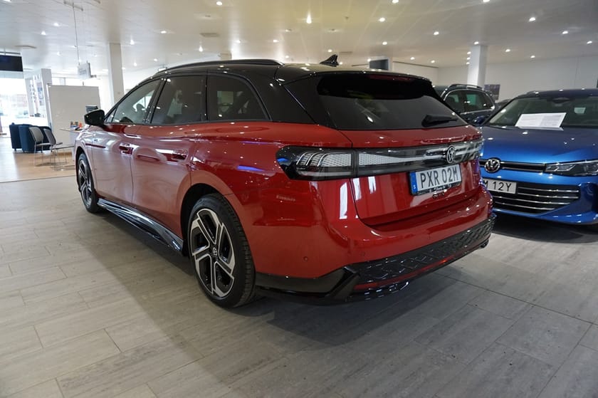 Bild 3 av Volkswagen ID.7 GTX Tourer 4MOTION 340 hk Edition