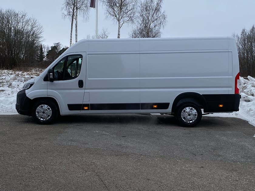 Bild 3 av Peugeot Boxer Skåpbil DEMOBIL / L4 H2 / LÅNG MODELL / AUTOMAT / BRA SPEC!