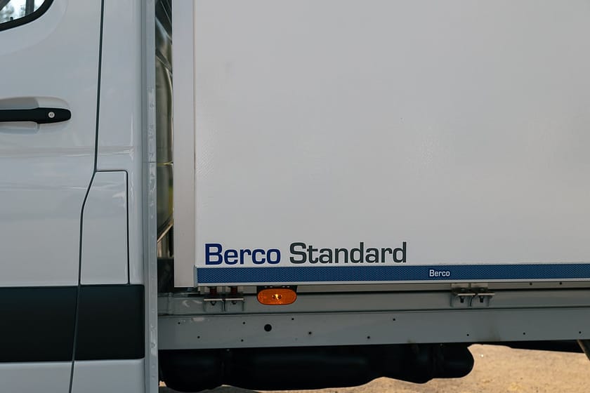 Bild 3 av Mercedes-Benz eSprinter 420 Chassi 81 kWh (Lagerbil) 18 kubik skåp