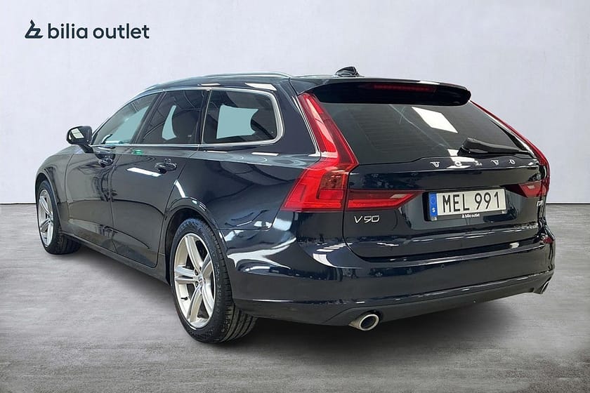 Bild 3 av Volvo V90 D4 Momentum PDC Bak Halvskinn Adaptiv Farthåll