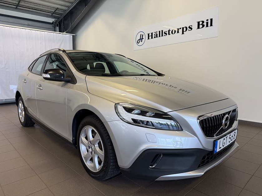 Bild 1 av Volvo V40 Cross Country D3/Cross Country/1 ÄGARE/NY KAMREM/150HK