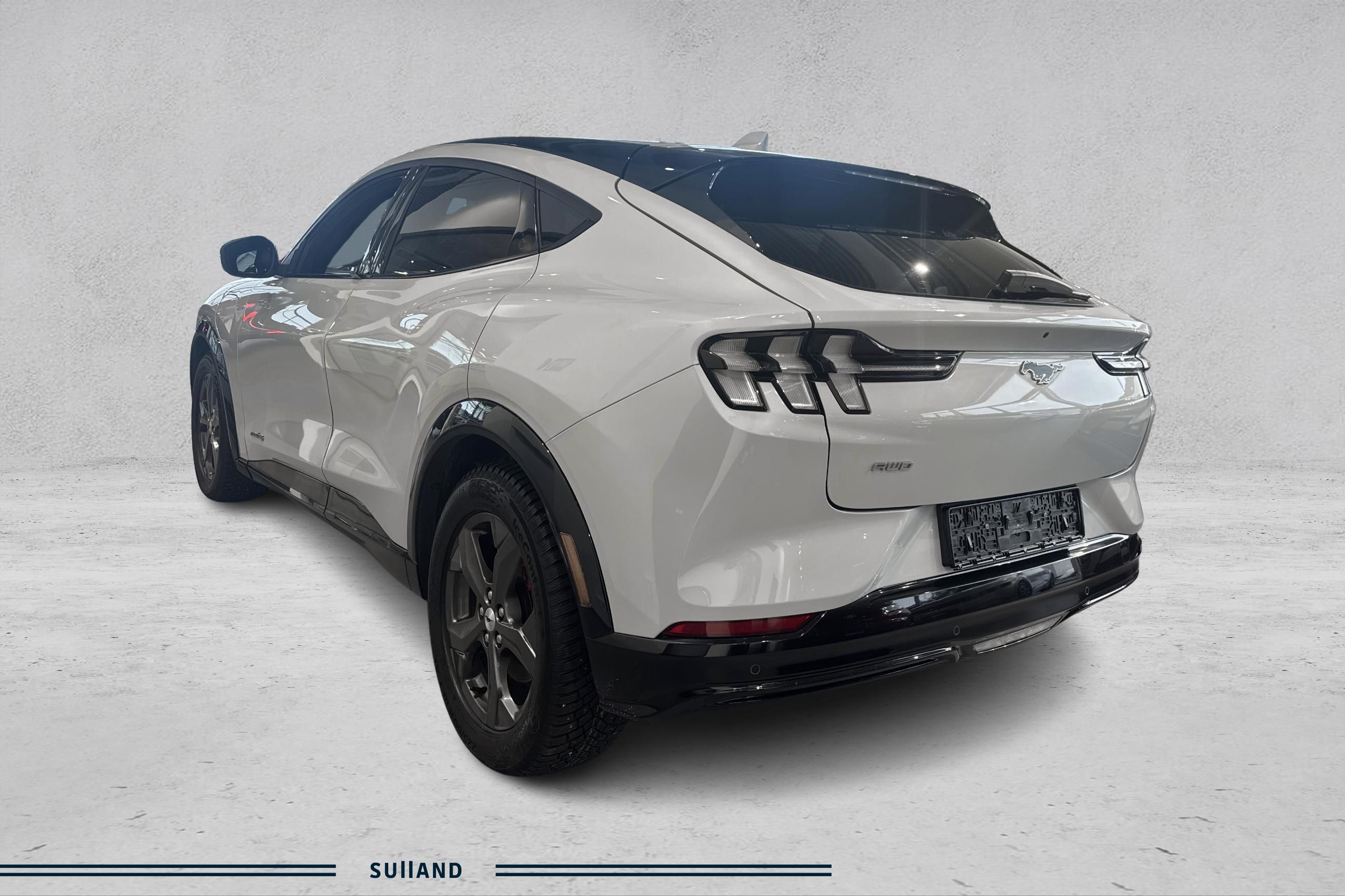 Thumnail bilde 2 av Ford Mustang Mach-E Standard Range AWD