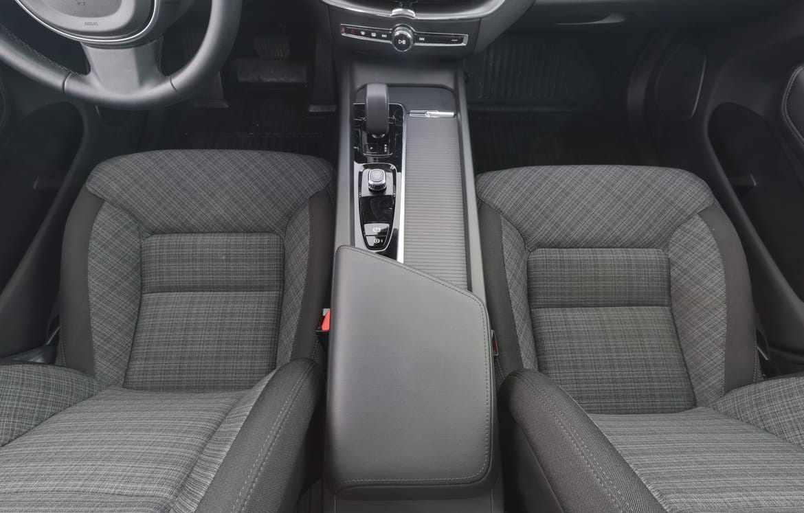 Volvo XC60 2025 - miniatyr 9