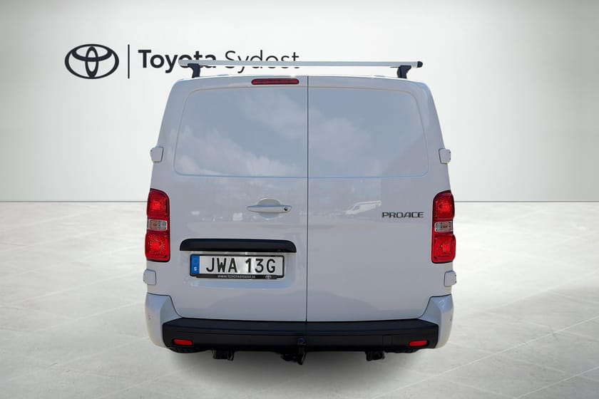 Bild 5 av Toyota Proace P-sensorer fram och bak, backkamera, dragkrok, tackräcke
