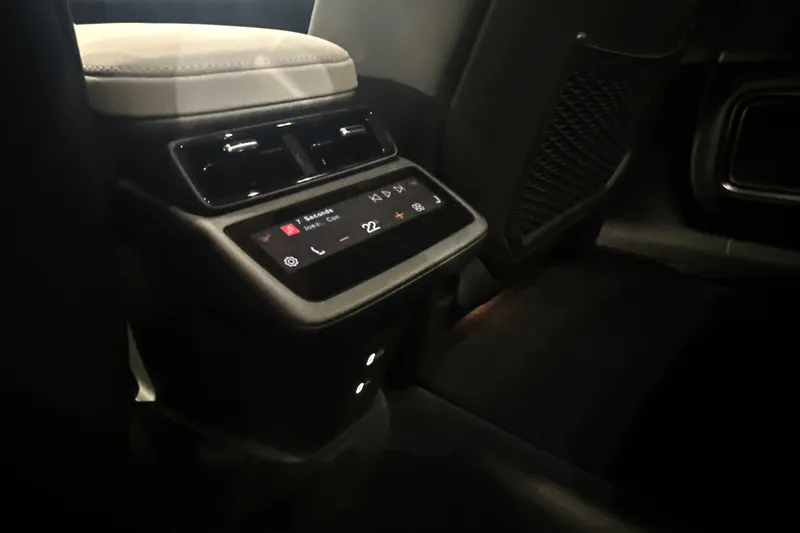 Polestar 4 Long Range Dual motor bilde 25