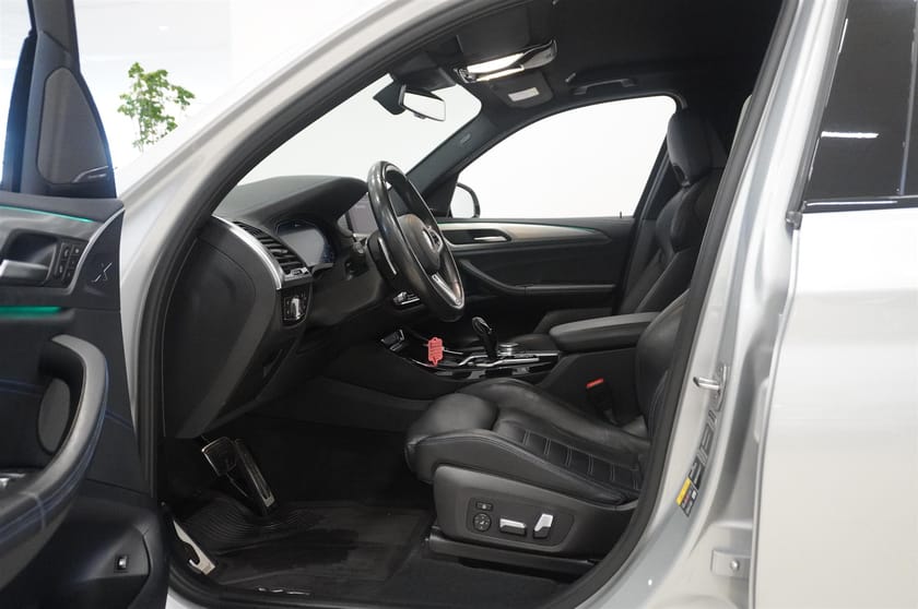 Bild 2 av BMW X3 xDrive30e M Sport M Sportstolar 21 Lm Nav hk Ljud