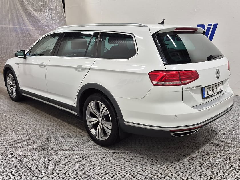 Bild 5 av Volkswagen Passat Alltrack 4MOTION TDI 190HK 4x4 Executive Läder