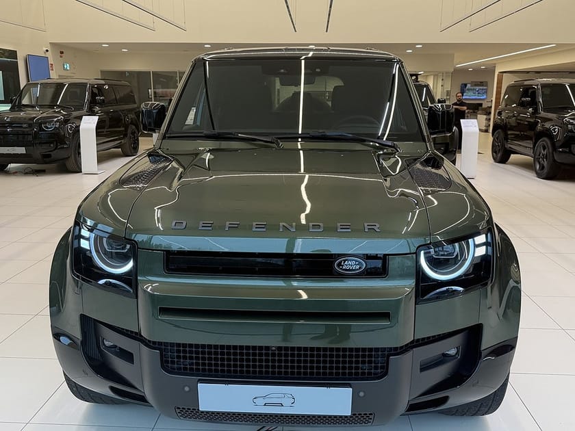 Bild 2 av Land Rover Defender P300e PHEV 110 X-Dynamic SE