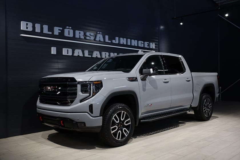 Bild 1 av GMC Sierra 1500 Dubbelhytt Crew Cab Låg Skatt AT4 Premium 6.2L V8 4WD 426hk