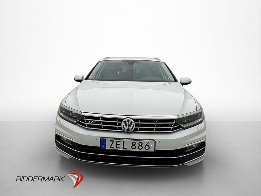 Bild 2 av Volkswagen Passat Sportscombi 2.0 TDI R-Line Cockpit D-Värmare Kamera