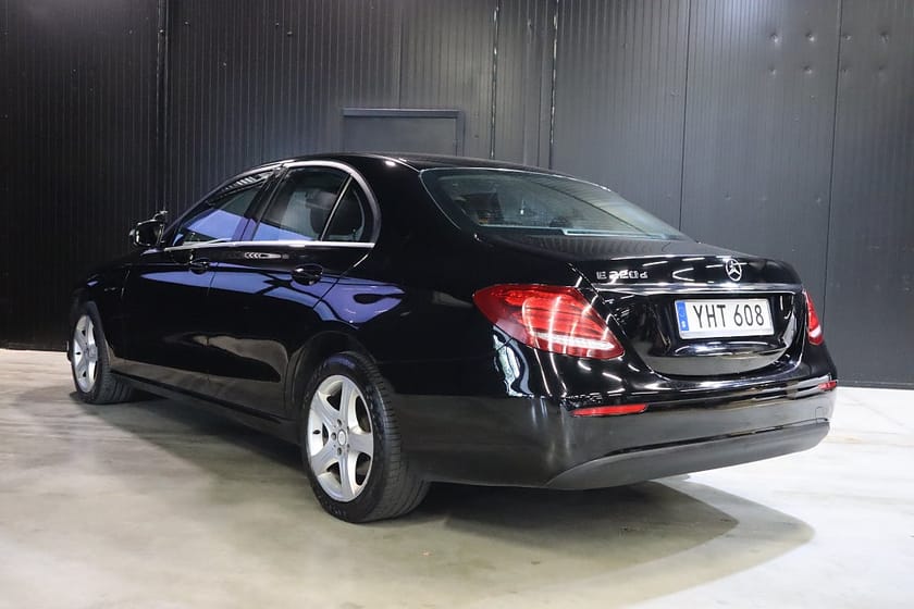 Bild 4 av Mercedes-Benz E 220 d 9G (194hk) Navi / 2-äg