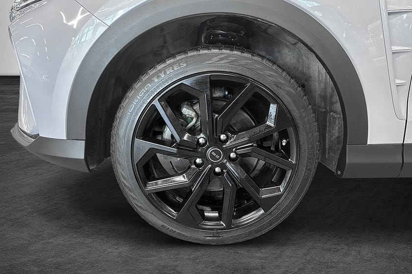 Bild 2 av MG Marvel R Performance AWD MOMS (288hk) Panorama Navi Bose 360°