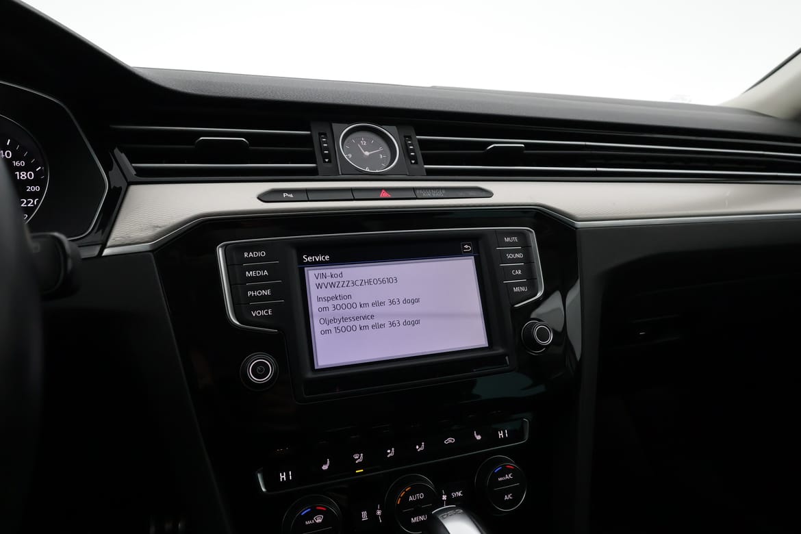 Volkswagen Passat 2017 - miniatyr 13