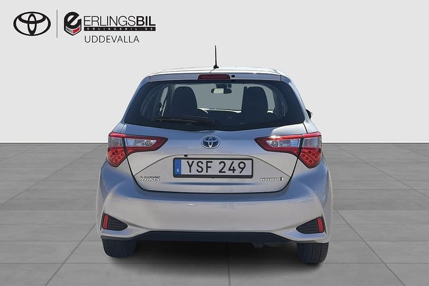 Bild 5 av Toyota Yaris Hybrid TOUCH & GO EDT / V-HJUL / NYSERVAD