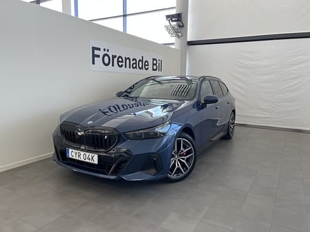 BMW i5 xDrive40 Touring M Sport Pro Dragkrok B&W 19" Rattvärme