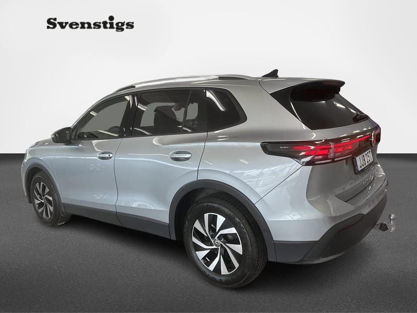 Bild 1 av Volkswagen Tiguan LIFE 1.5 eTSI 150 HK Drag Backkamera
