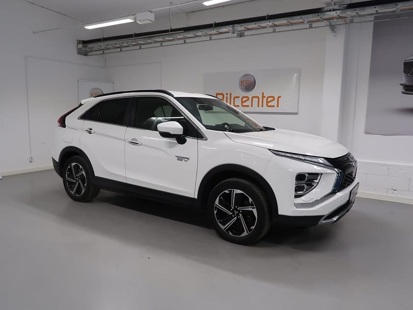 Bild 4 av Mitsubishi Eclipse Cross PHEV Plug-in Hybrid 2.4 4WD V-Däck ingår Kamera-Elstol-Keyle
