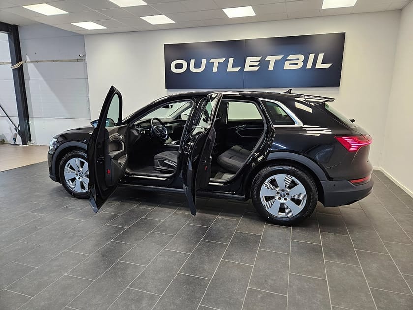 Bild 3 av Audi e-tron 50 quattro 313hk 71kWh WLTP 332km Navigation PDC