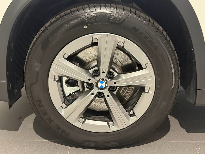 Bild 5 av BMW X1 xDrive25e Active Edition Drag Adpt Farth Backkamera