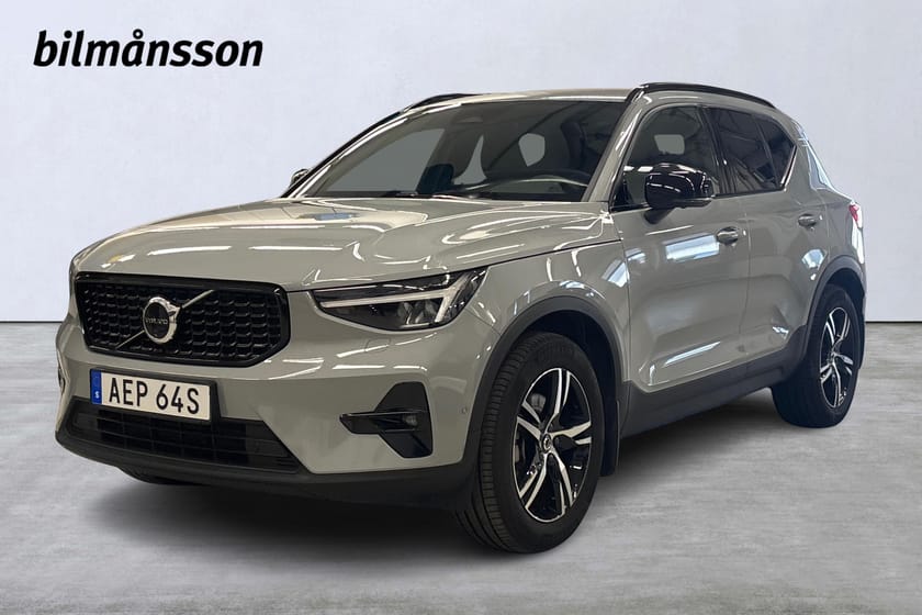 Bild 1 av Volvo XC40 B3 FWD Bensin Plus Dark