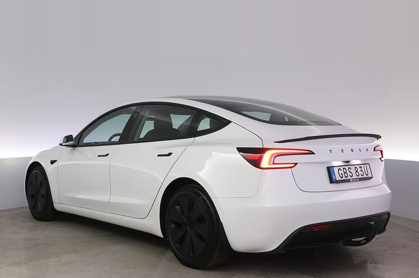Bild 4 av Tesla Model 3 Standard Range RWD Highland AP Pano Drag