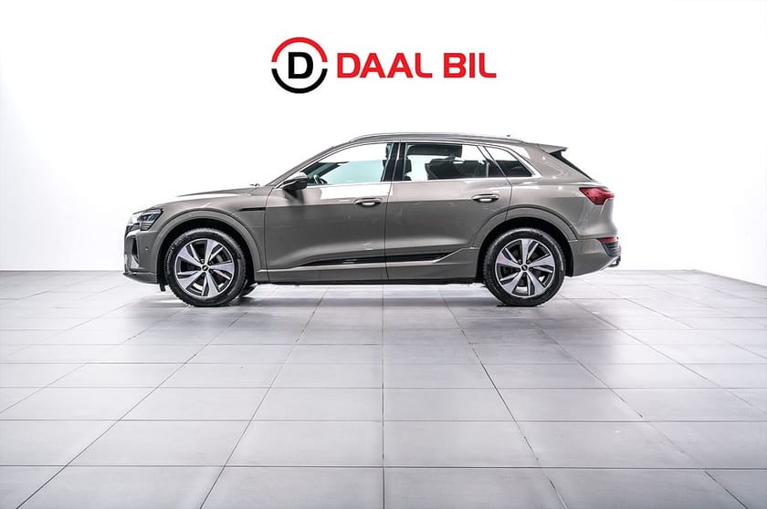 Bild 1 av Audi Q8 55 e-tron quattro 408HK PROLINE DRAG P-VÄRM B-KAMERA
