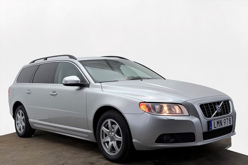Bild 4 av Volvo V70 2.4D Momentum Aut Delläder Värmare P-Sens MOMS 175hk