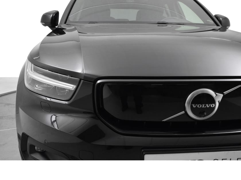 Bilde 3 av Volvo XC40 P8 AWD Recharge 408 HK/360 g.k./Panorama Soltak/Hengerfeste