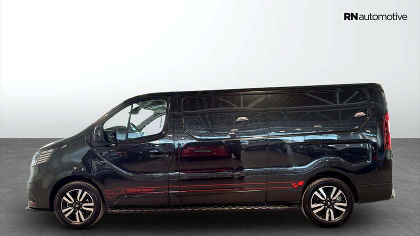Bild 2 av Renault Trafic Skåpbil | RACING SPIRIT | 170hk AUTOMAT | EBERSPÄCHER