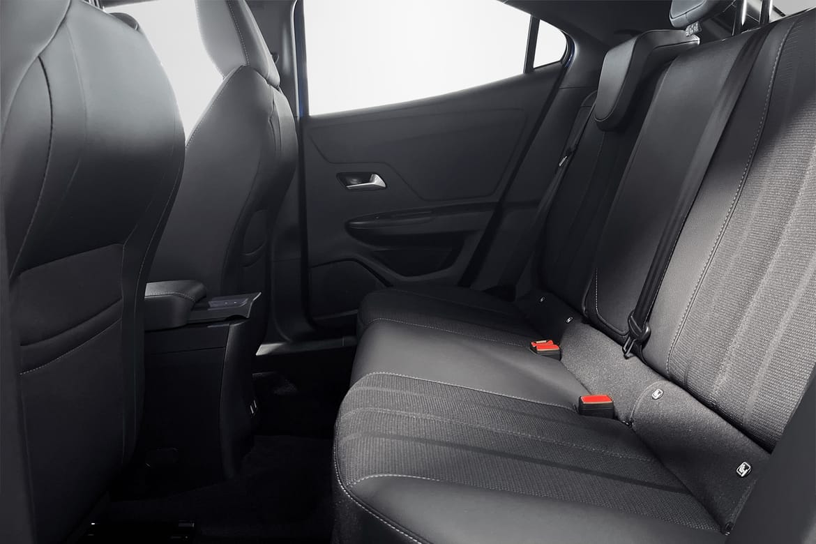 Opel Mokka Hybrid eDCT, 136ps, 2024