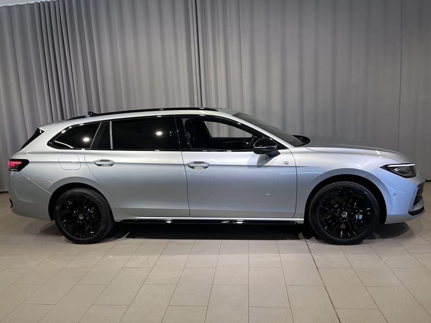 Bild 4 av Volkswagen Passat Variant eHybrid SWE Edition 272hk DSG R-LINE