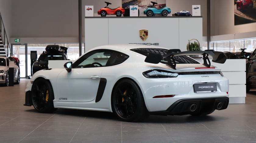 Bild 2 av Porsche 718 Cayman GT4 RS 