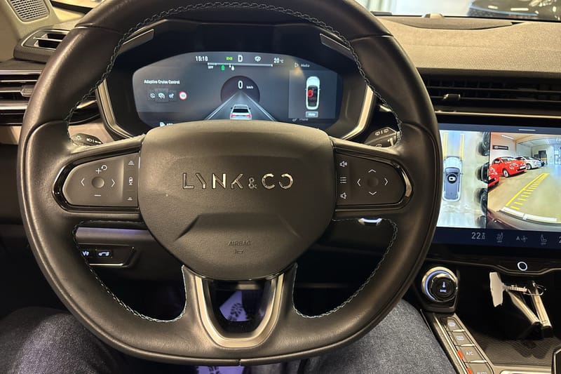 Lynk & Co 01 PHEV