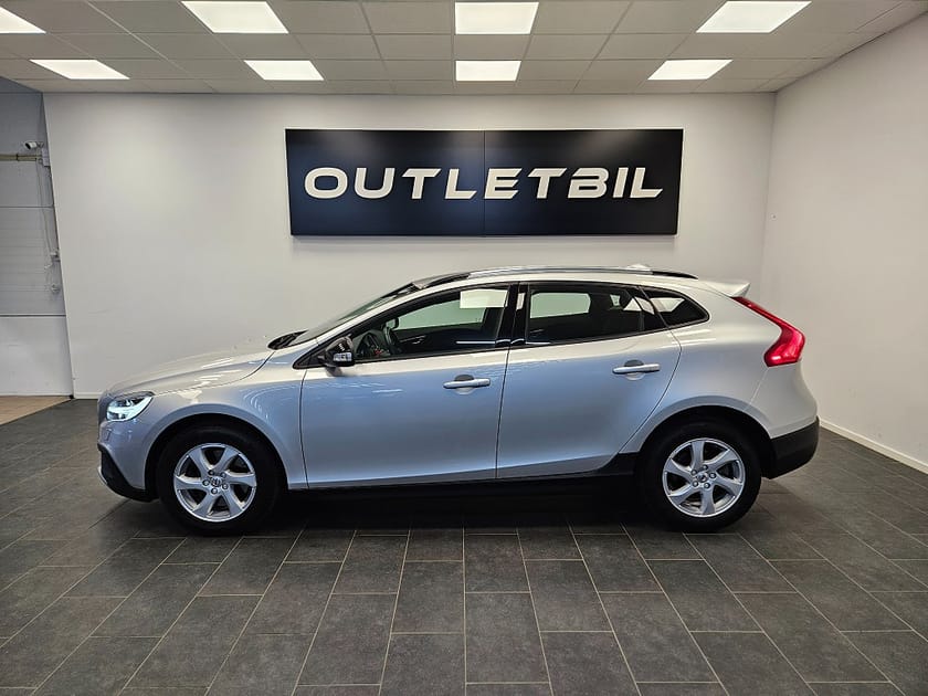 Bild 2 av Volvo V40 Cross Country D3 150hk Värmare PDC LED