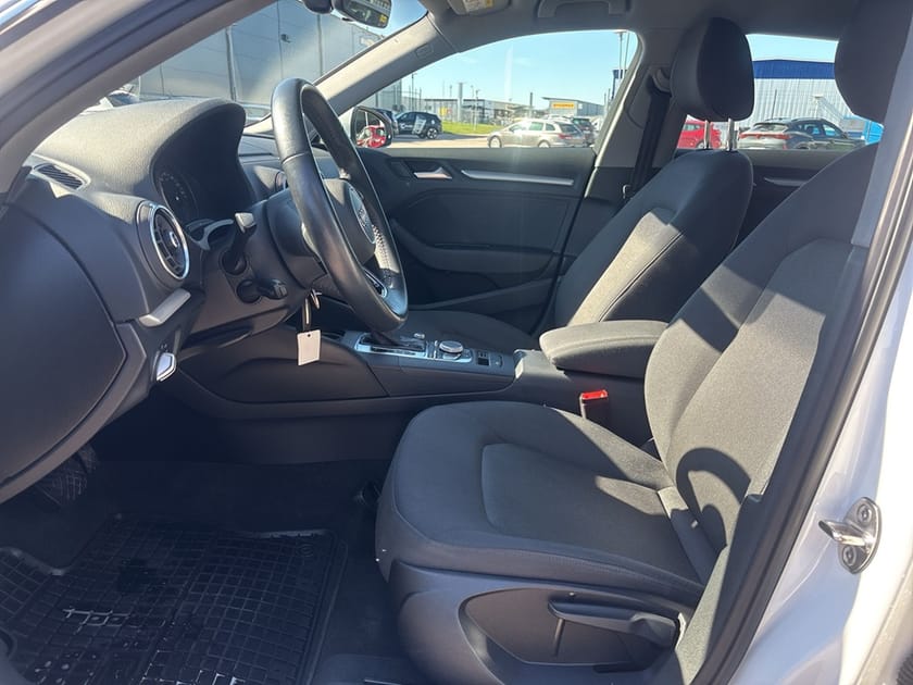 Bild 4 av Audi A3 Sportback 35 TFSI 150 hk S tronic Proline