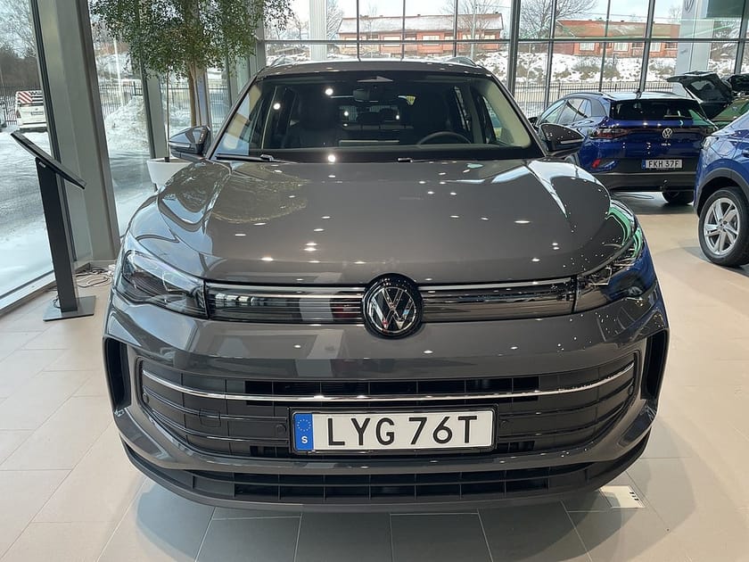 Bild 2 av Volkswagen Tiguan 1.5 eTSI *SUPER DEAL fr. 2 299 kr/mån* Drag + värme pkt