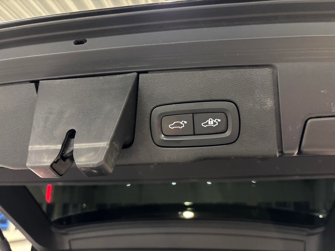 Volvo XC60 2021 - miniatyr 12