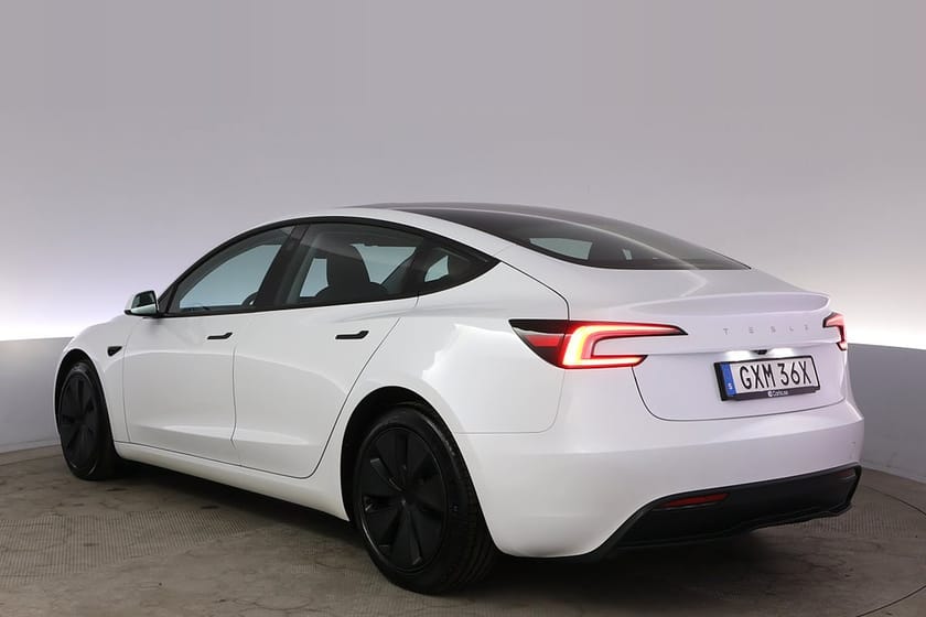 Bild 4 av Tesla Model 3 Standard Range Highland Autopilot Pano V-hjul