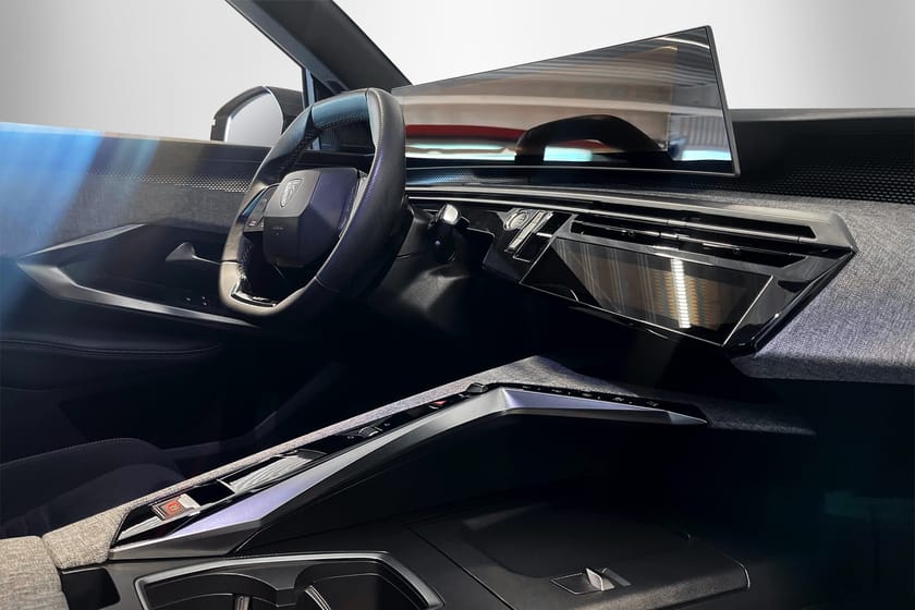 Bild 5 av Peugeot 5008 HYBRID 136 GT | 7-SITS | ADAPTIV FHÅLLARE | MATRIX LED | ELBAKLUCKA