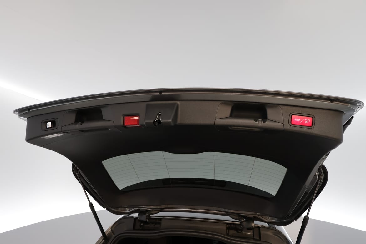 Mercedes-Benz C-Klass 2020 - miniatyr 14