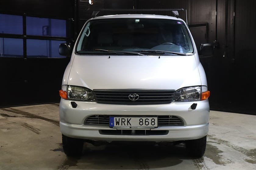 Bild 2 av Toyota HiAce Skåpbil 2.5 4WD (128hk)