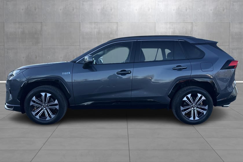 Bilde 2 av Toyota RAV4 Plug-in Hybrid Active Tech, delskinn, kamera, navi, cruise