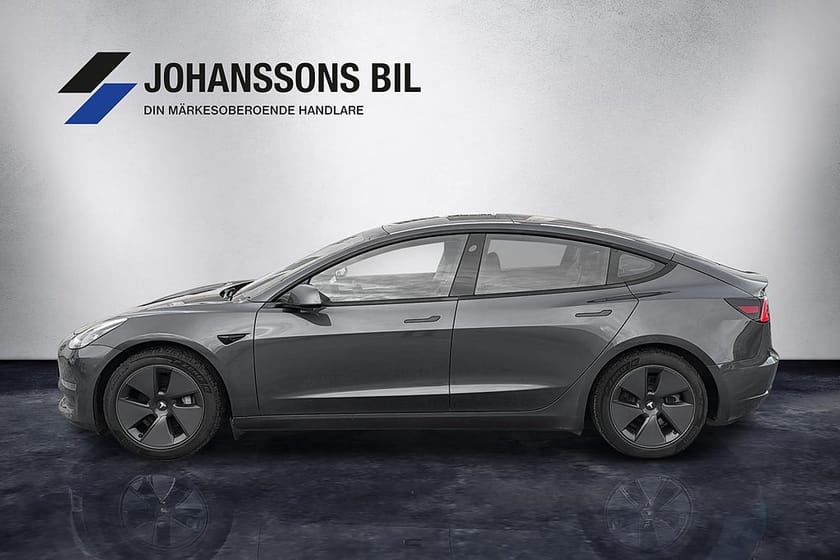 Bild 2 av Tesla Model 3 Long Range AWD Autopilot Moms