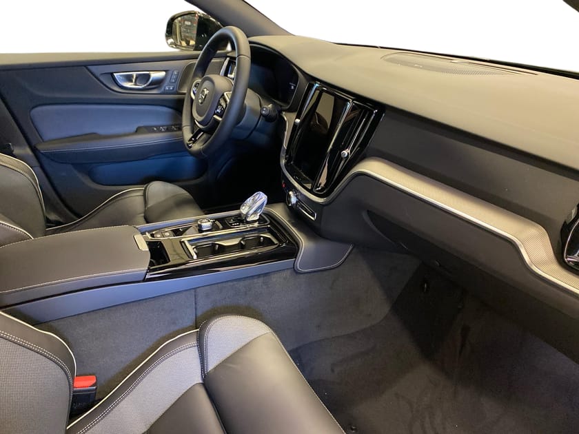 Bild 4 av Volvo V60 T6 Plus Dark Nordic Edition - Demo