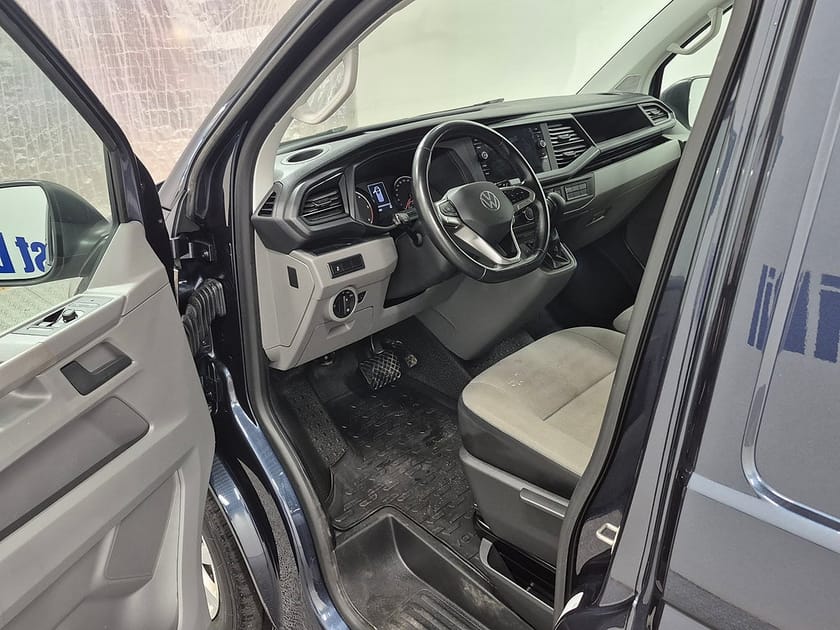 Bild 2 av Volkswagen Transporter T30 LÅNGT SKÅP TDI 150HK